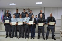 Câmara faz entrega de honrarias a membros da Polícia Militar e Civil de Linhares