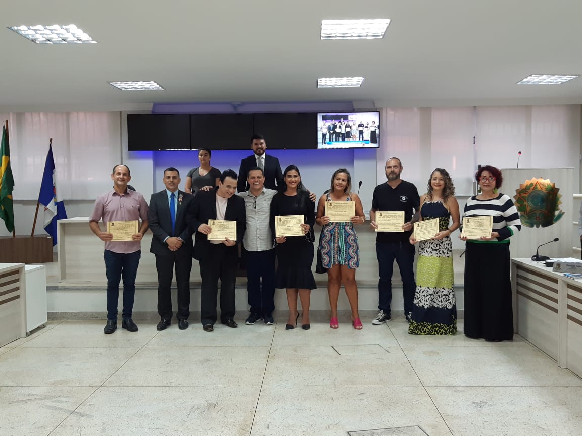 Profissionais de Beleza são homenageados em Sessão Solene