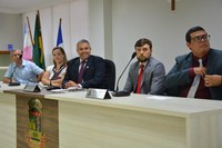 Horário de funcionamento das farmácias em Linhares foi debatido em audiência pública