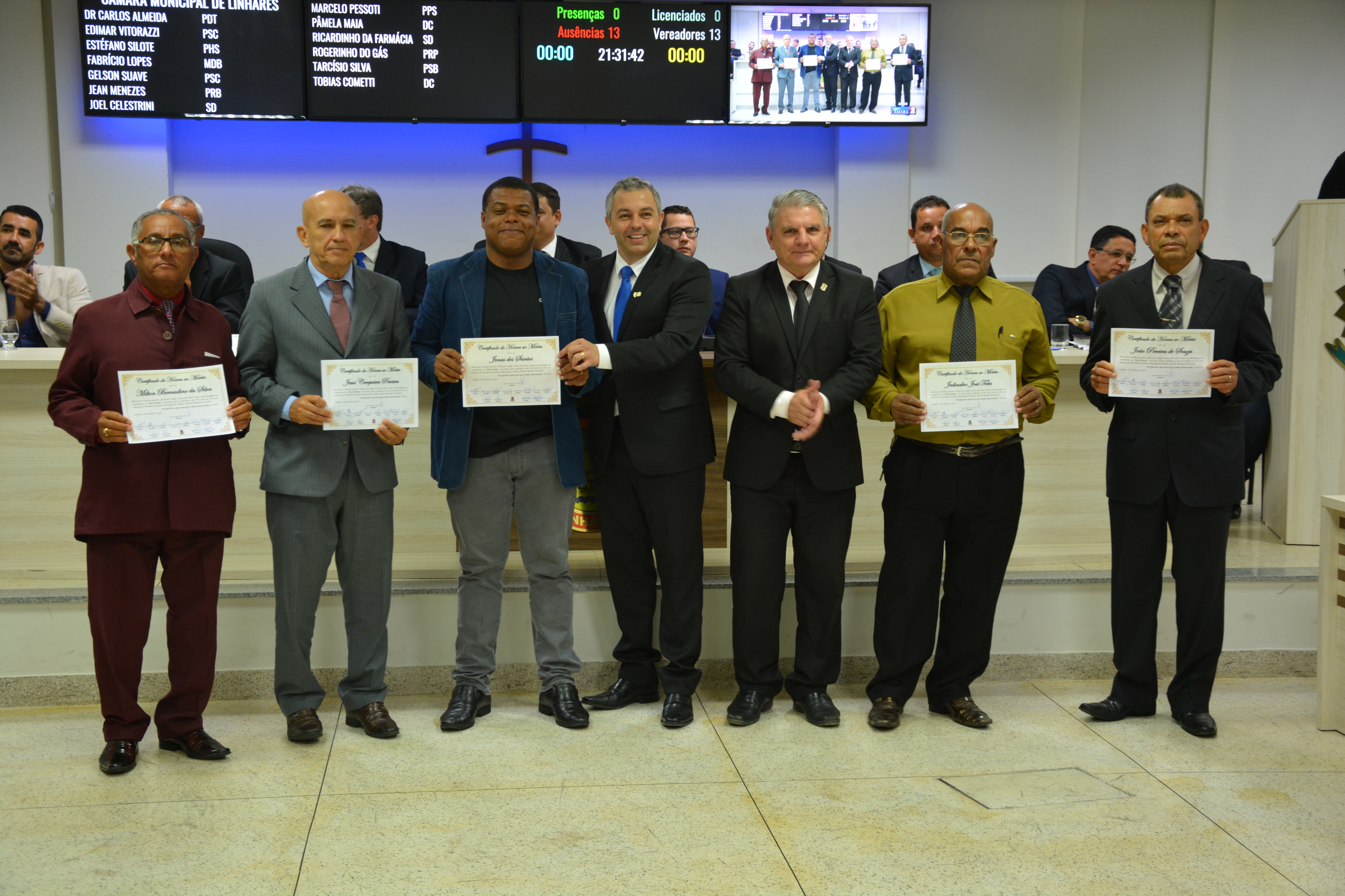 Pastores são homenageados em solenidade na noite desta segunda-feira (10)