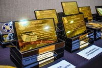 Título de Cidadão Linharense e comenda Caboclo Bernardo são entregues em solenidade